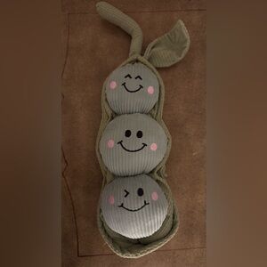 Three Peas in a Pod Decorative Wall Hanging - NWOT